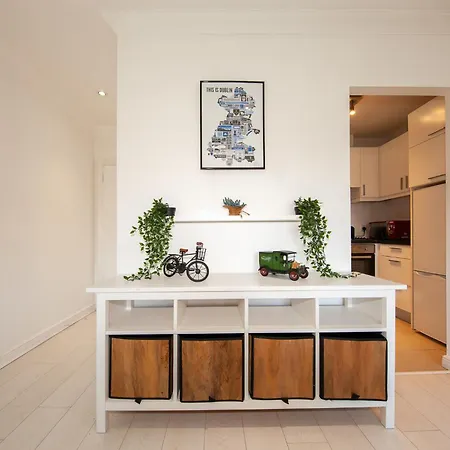 Stylish And Trendy 2br Near Centre Dublin