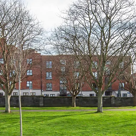 Apartment Stylish And Trendy 2br Near Centre *